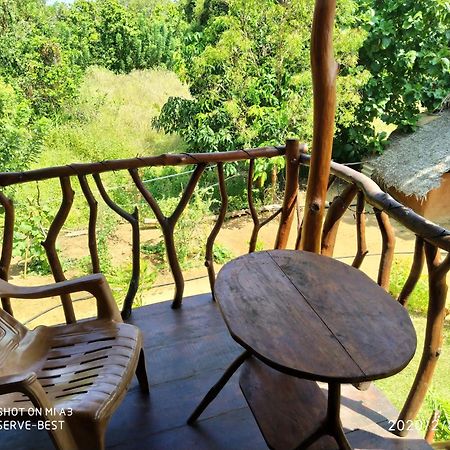 Sigiriya Rock Gate Tree House Hotell Exteriör bild